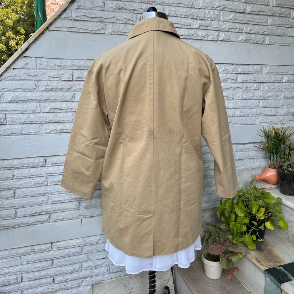 Simple Beige Collared Overcoat - Picture 6 of 9